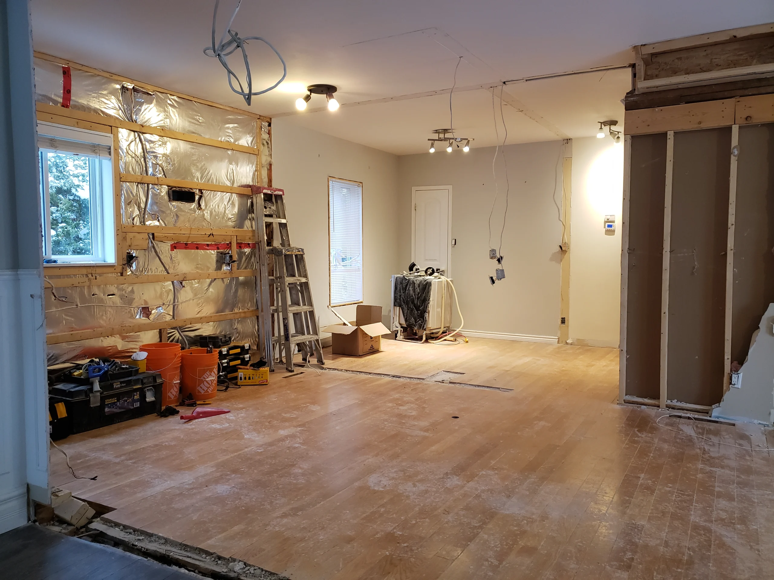 Cuisine en cours de rénovation par Urbano Construction